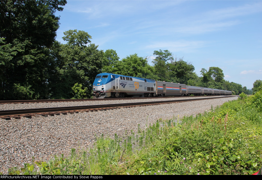 Amtrak 46 leads train 07T past MP116